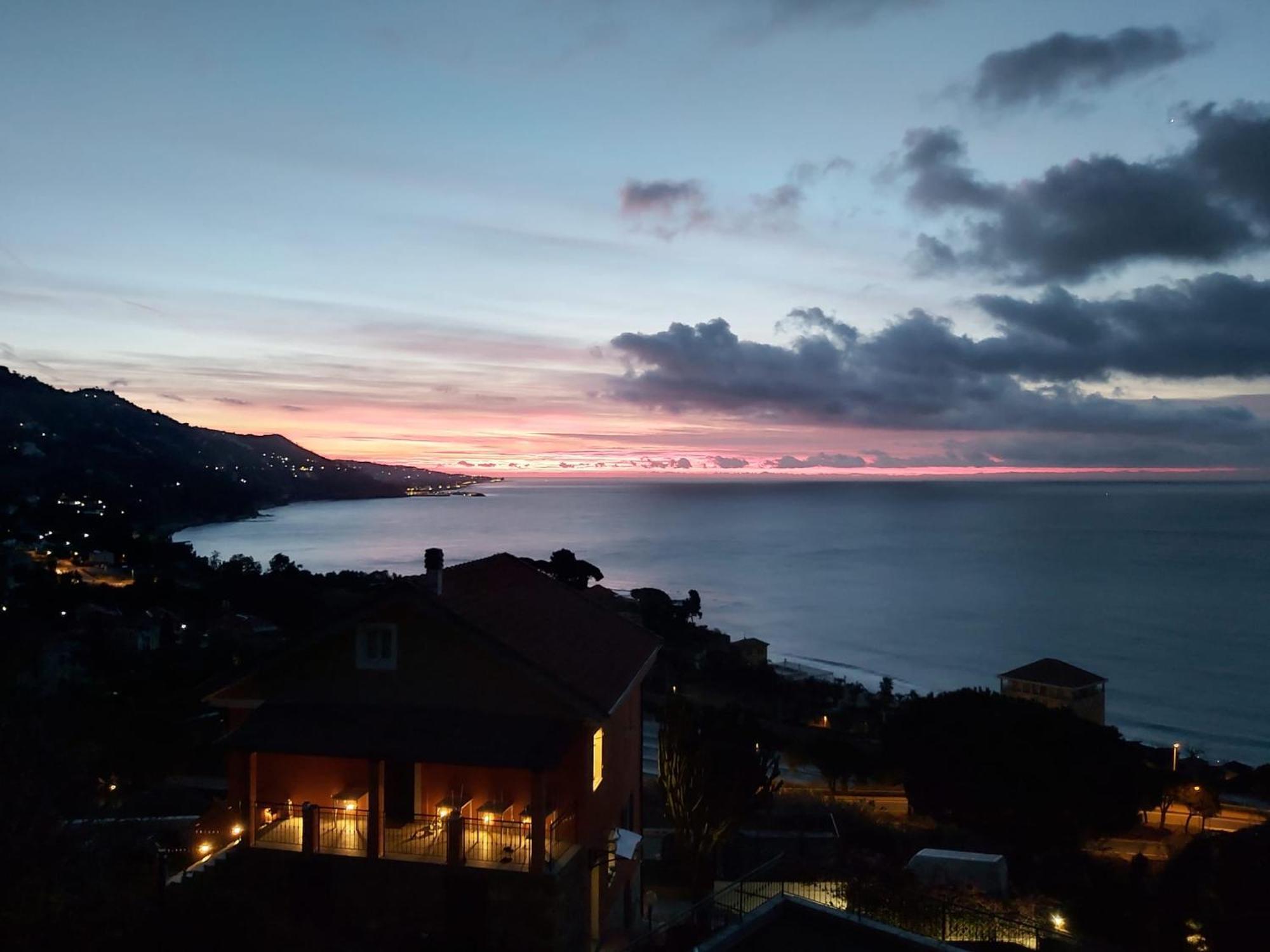 Appartamento Il Giardino Del Mare Ventimiglia Esterno foto